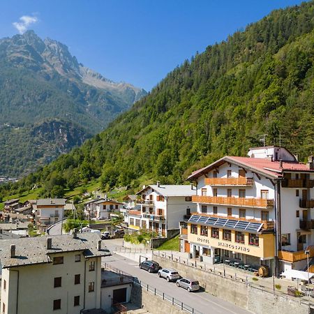 Hotel Biancospino Lanzada Екстер'єр фото