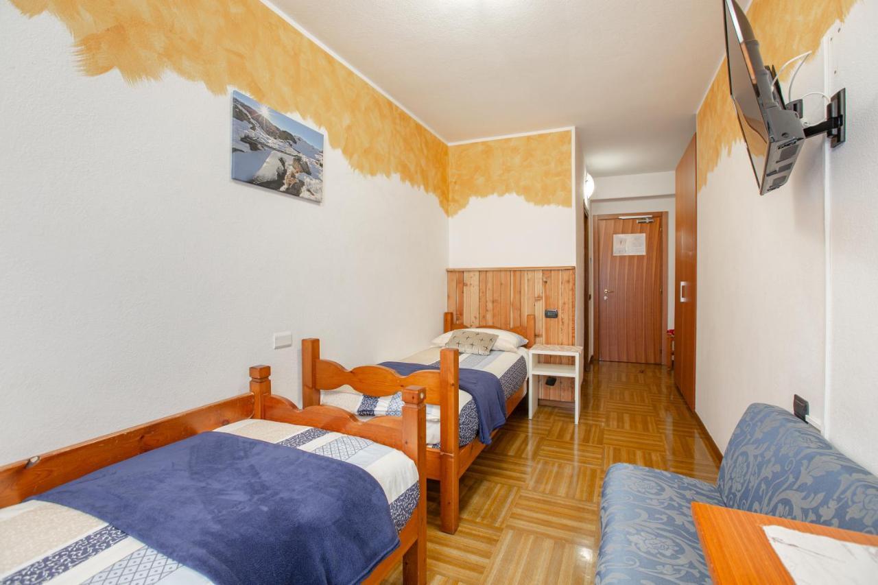 Hotel Biancospino Lanzada Екстер'єр фото