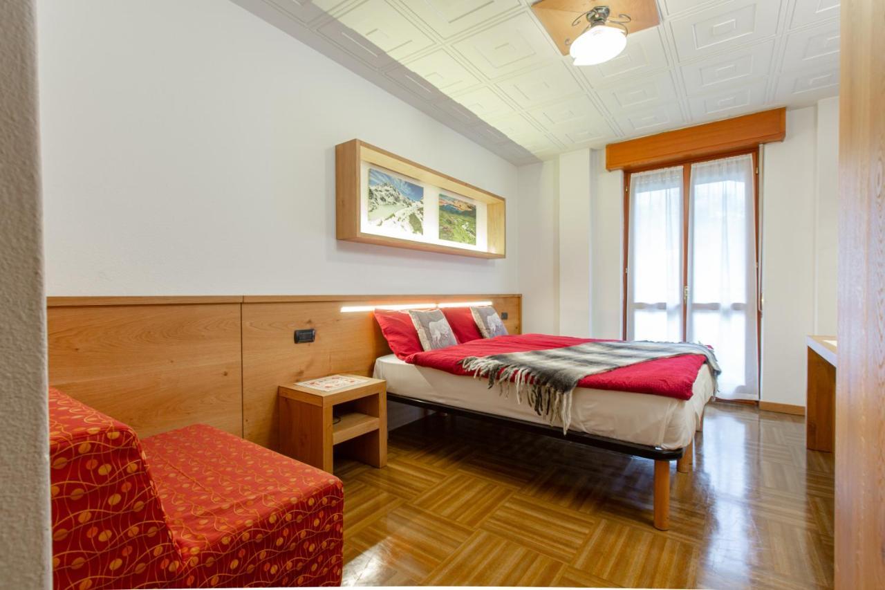 Hotel Biancospino Lanzada Екстер'єр фото